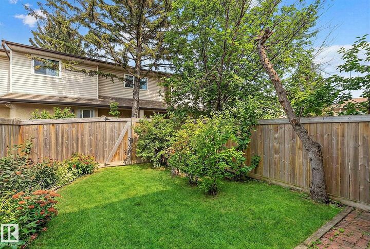 Property Photo:  1767 Lakewood Road NW  AB T6K 3B8 