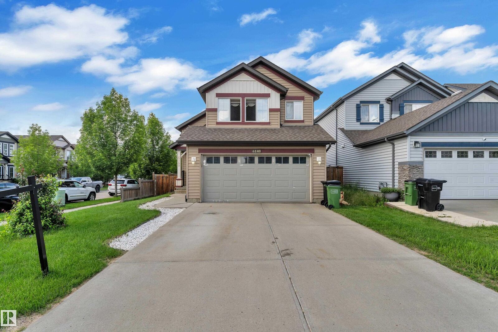 Property Photo:  6140 18 Avenue SW  AB T6X 0W2 