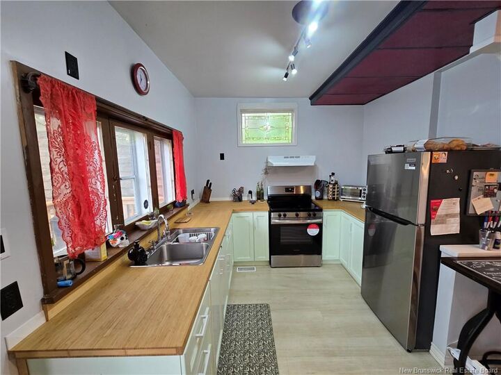 Property Photo:  666 King  NB E2A 1R1 