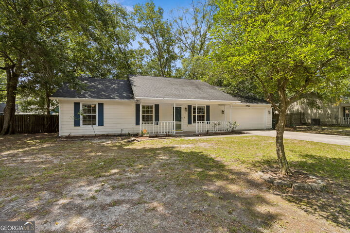 Property Photo:  111 Royal Acres Circle  GA 31548 
