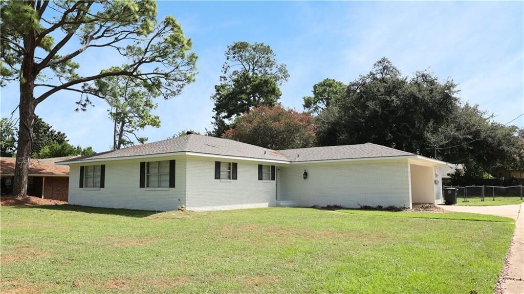 Property Photo:  943 Harling Lane  LA 71457 
