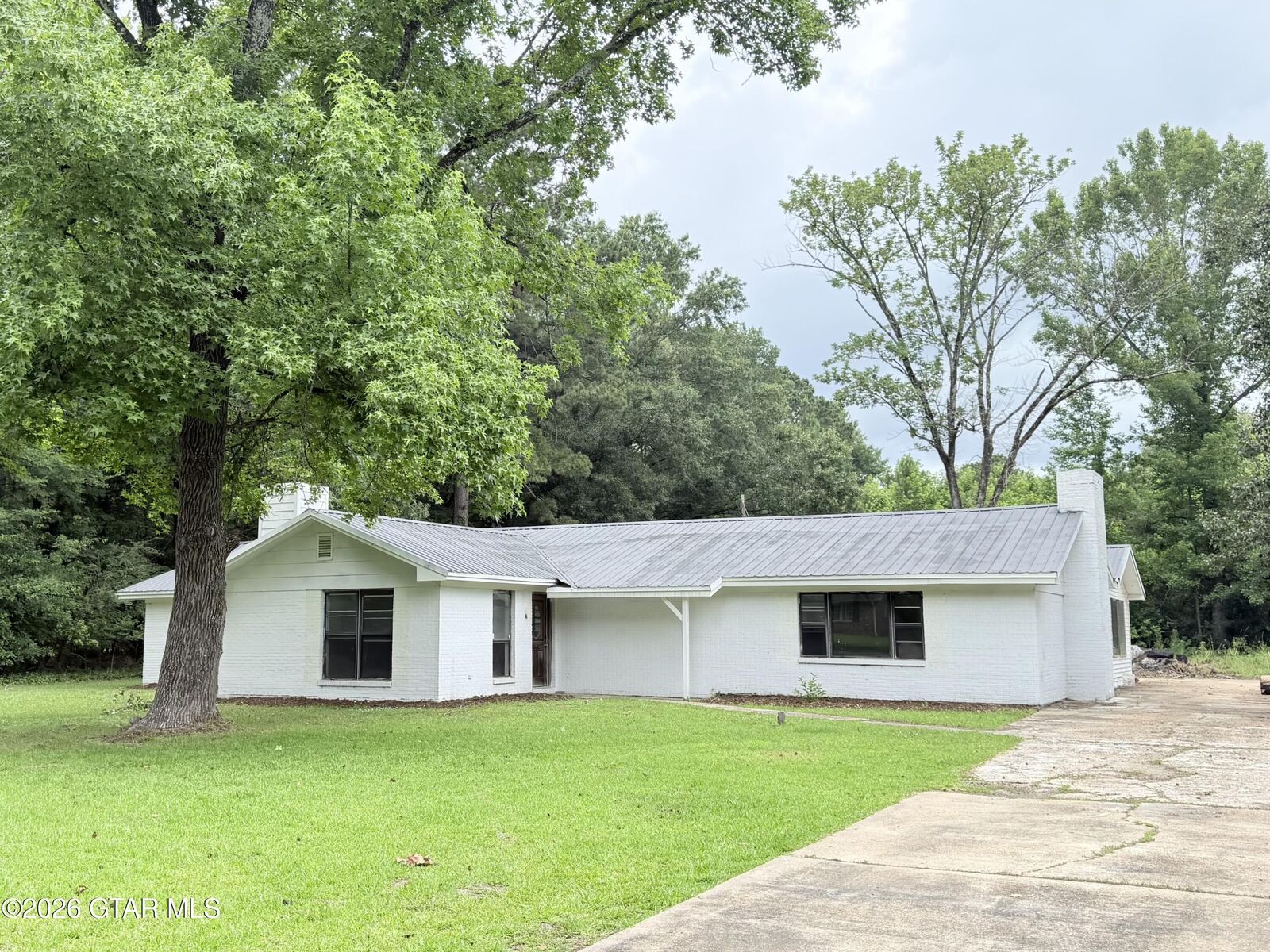 Property Photo:  51 Lilac Street  MS 39759 