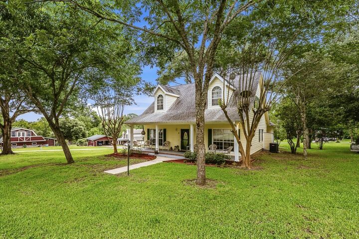 Property Photo: 11 Skyline Drive TX 77331