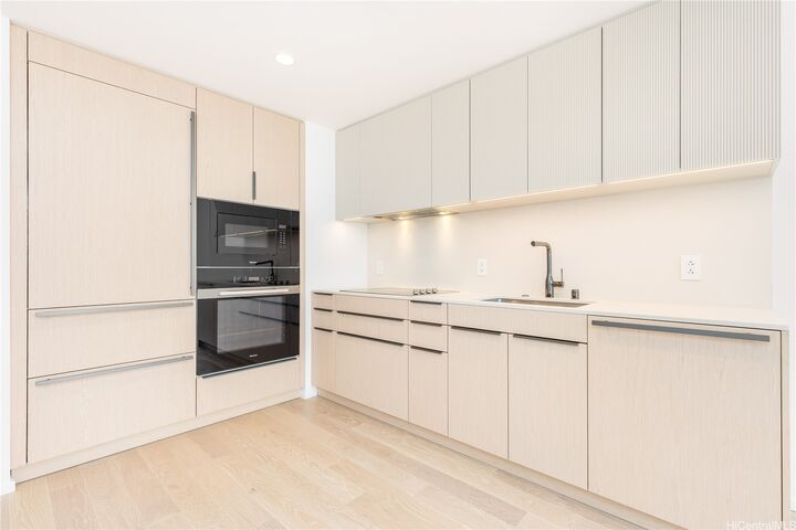 Property Photo: 333 Ward Avenue 1409 HI 96814