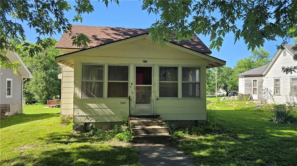 Property Photo:  419 E 5th Street  MO 64429 