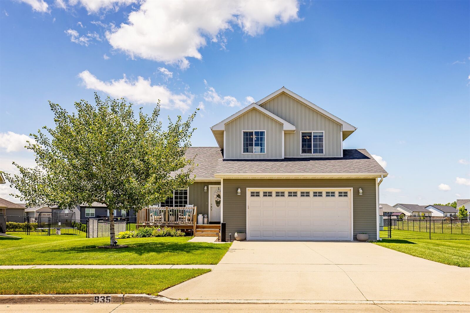 Property Photo:  935 Trail Drive  IA 50244 