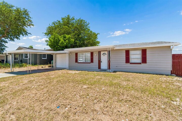 Property Photo:  3521 Oakhurst Drive  FL 34691 