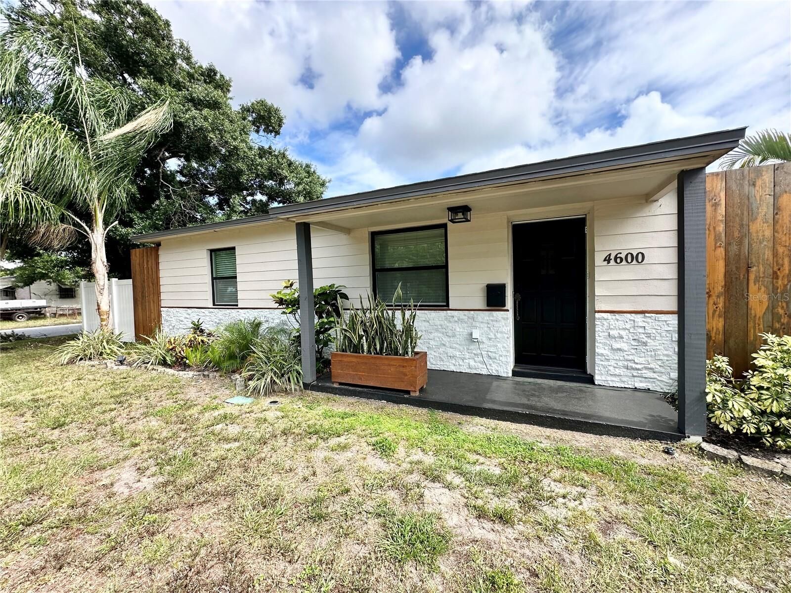 Property Photo:  4600 30th Avenue N  FL 33713 