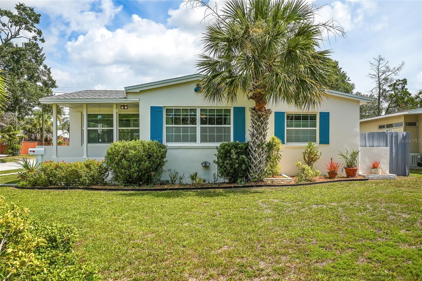 Property Photo:  3801 Locust Street NE  FL 33703 