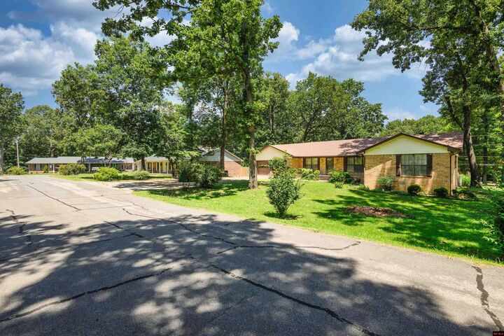 Property Photo:  809 Columbia Avenue  AR 72653 