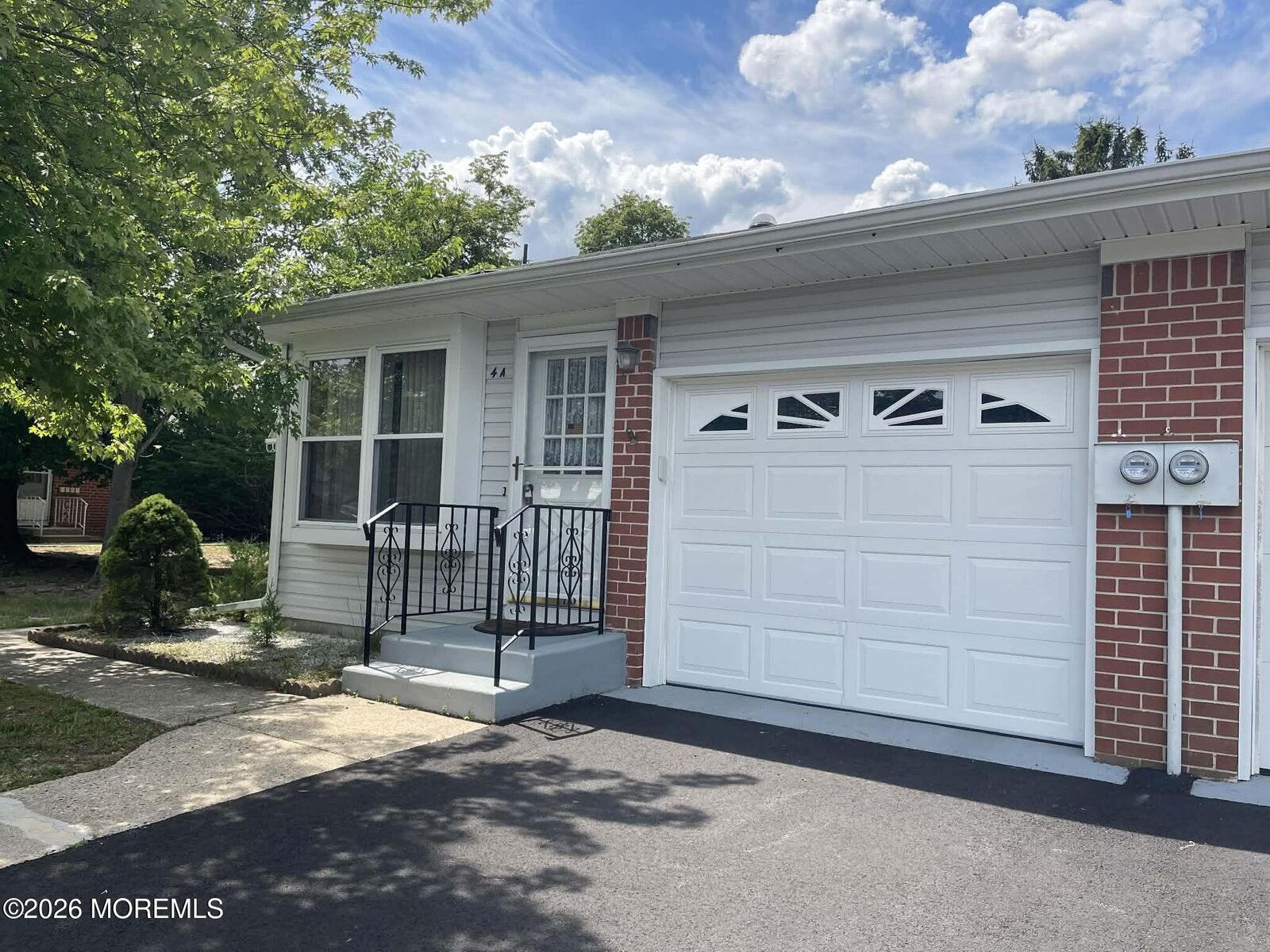 Property Photo:  4 Yorktowne Parkway  NJ 08759 