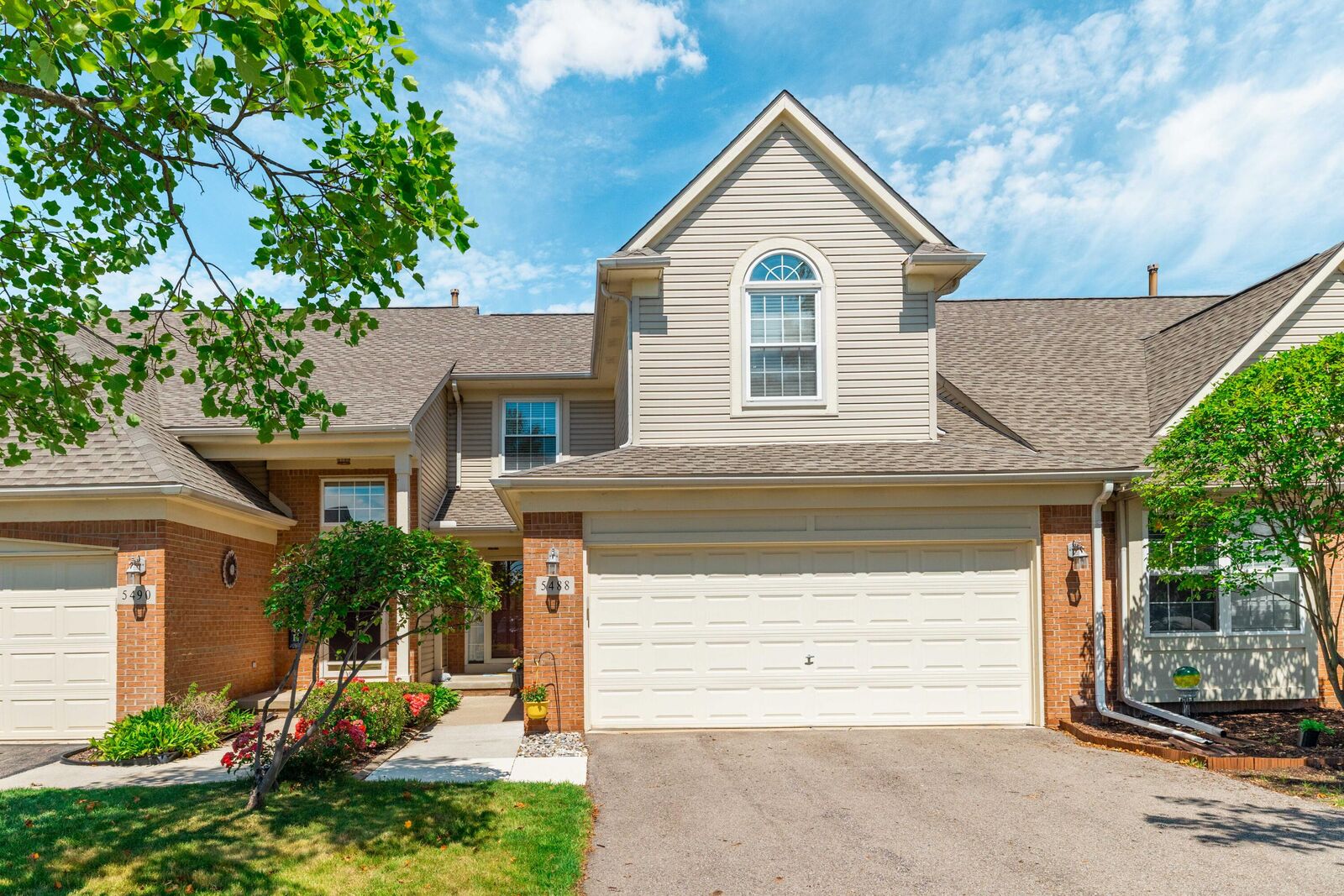 Property Photo:  5488 Elmhurst Drive  MI 48183 