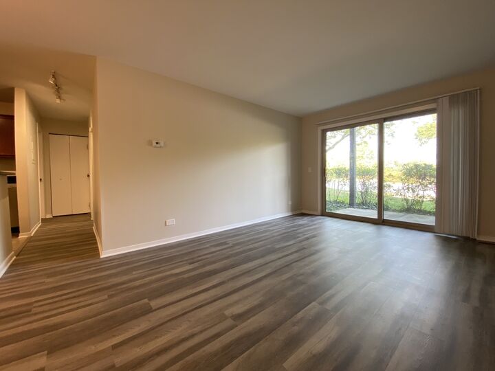 Property Photo:  1300 McDowell Road 102  IL 60563 