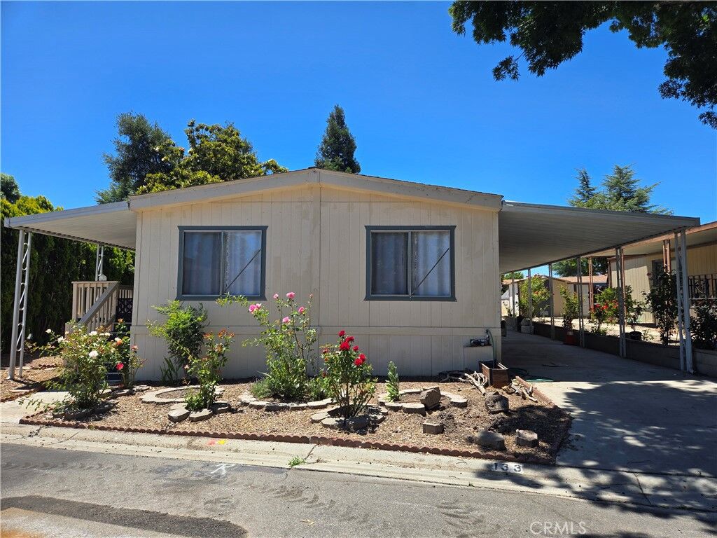 Property Photo:  133 Solana Way  CA 93446 