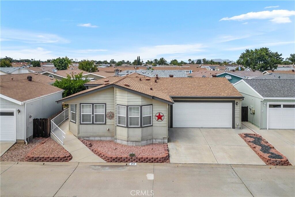 Property Photo:  27250 Murrieta Road 253  CA 92586 