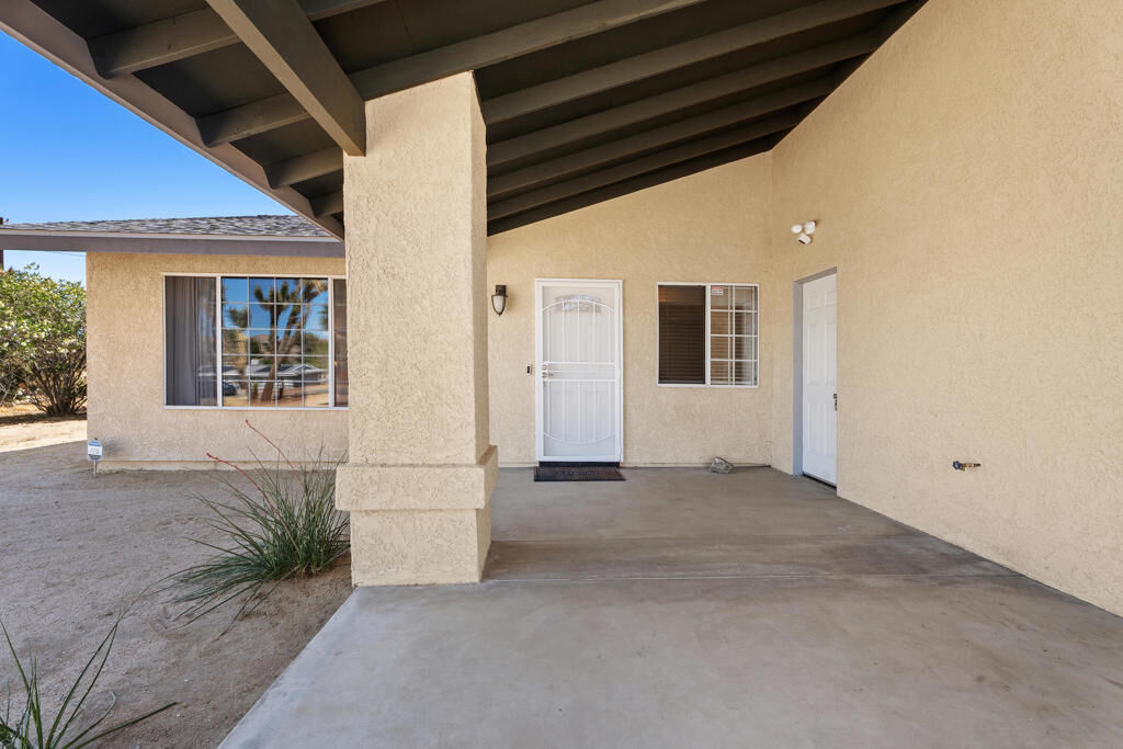 Property Photo: 7113 La Habra Avenue CA 92284