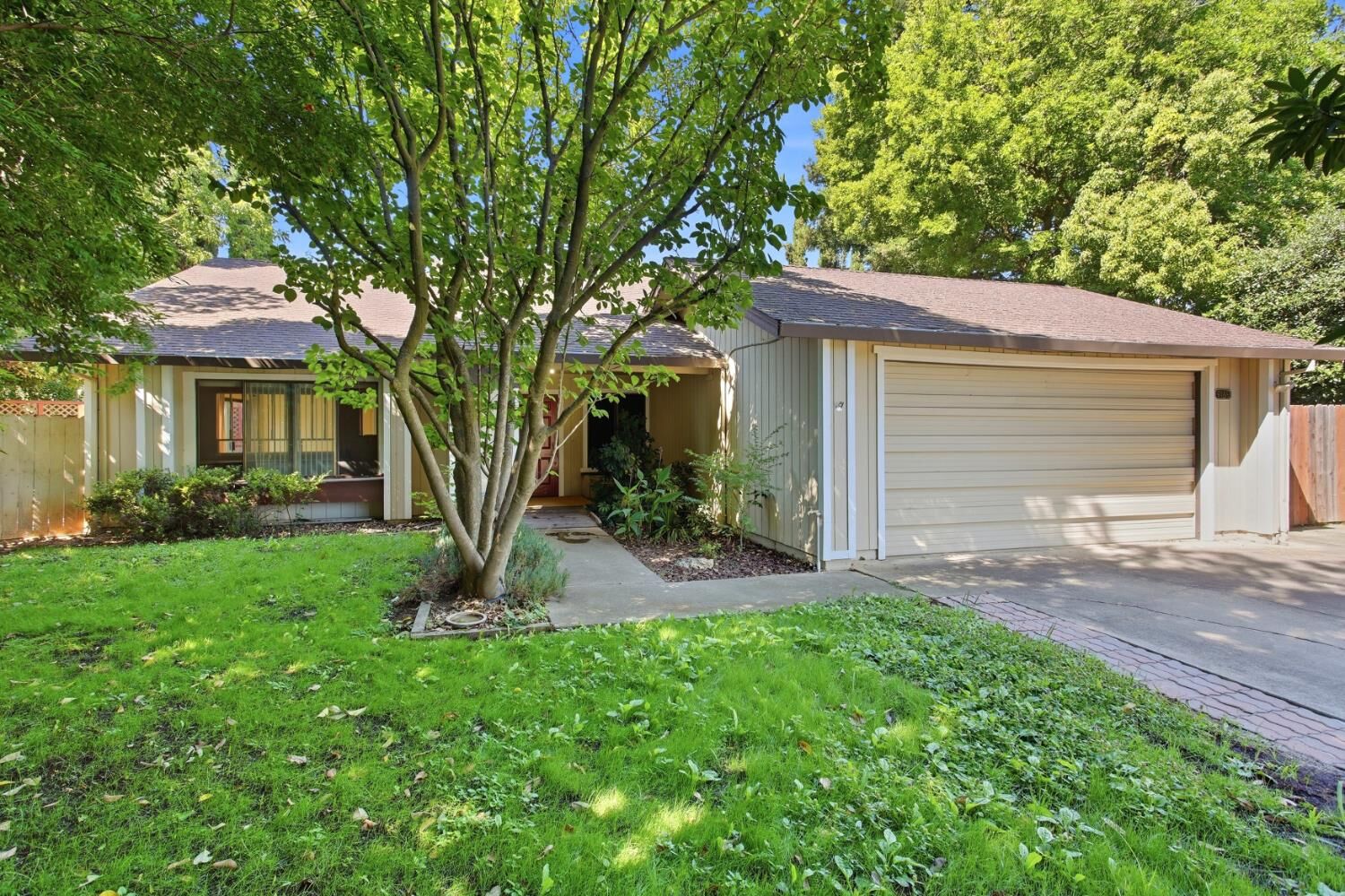 Property Photo:  9169 Falcon Creek Circle  CA 95624 