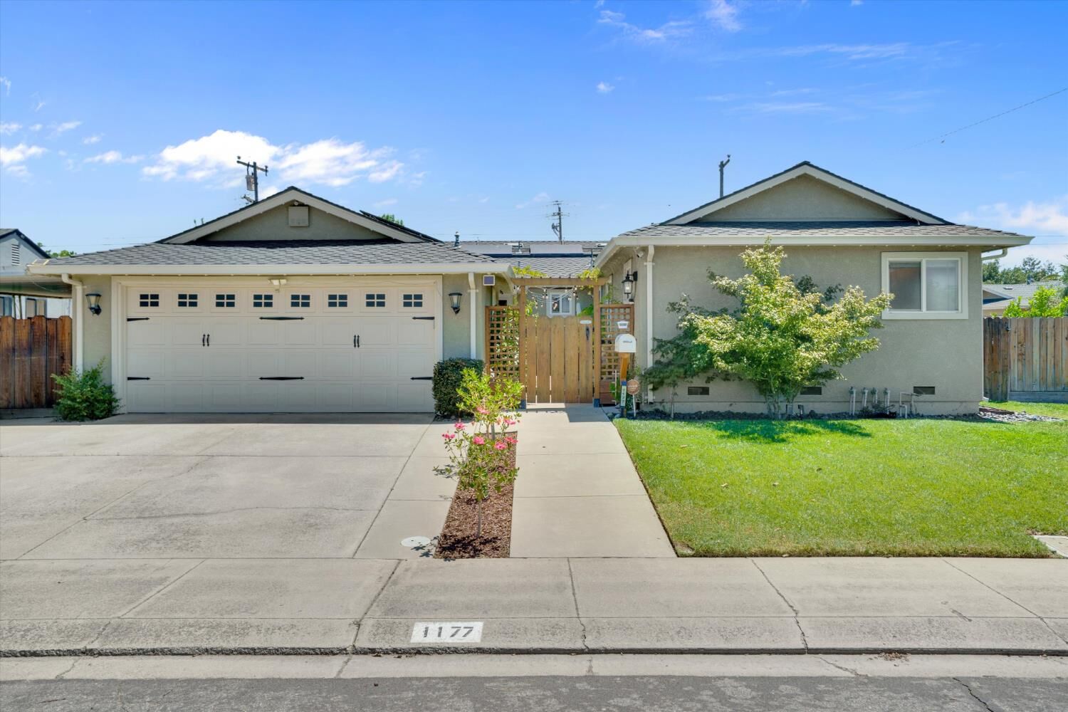 Property Photo:  1177 Pine Street  CA 95336 