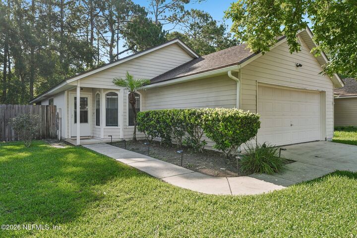 Property Photo:  4459 Loveland Pass Drive E  FL 32210 