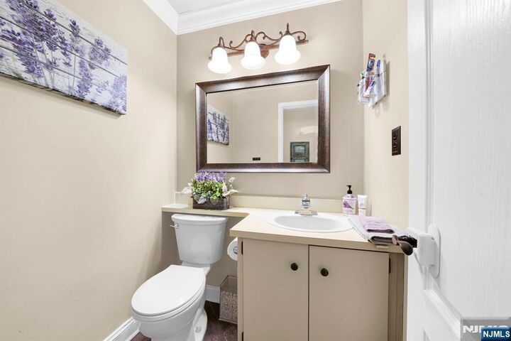 Property Photo:  183 Gettysburg Way 2106  NJ 07035 