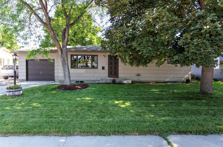 Property Photo:  1820 Dixon Avenue  MT 59801 