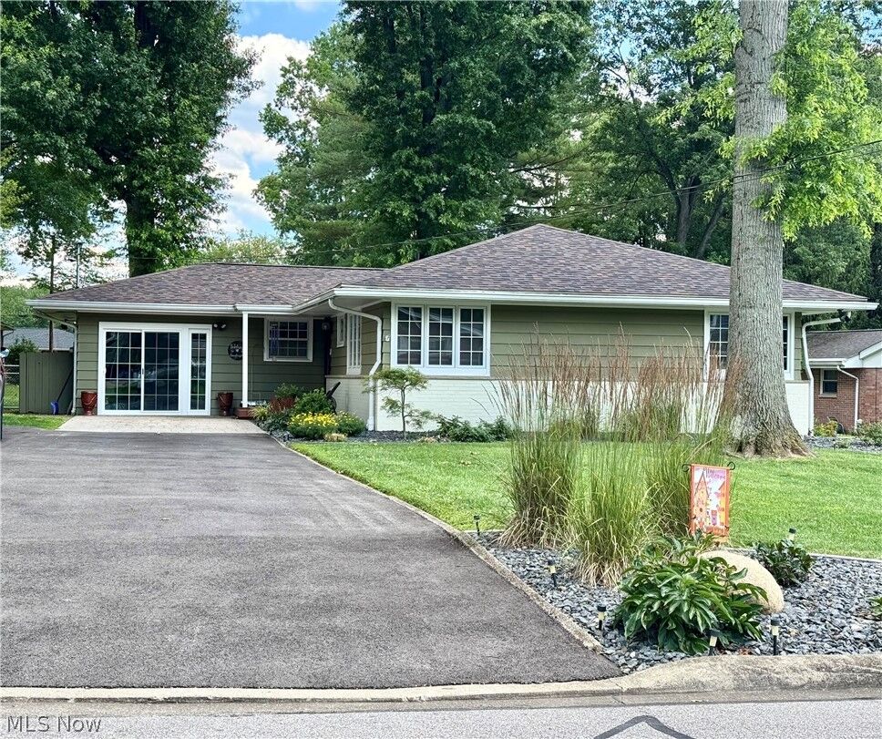 Property Photo:  59 Greenview Drive  WV 26104 
