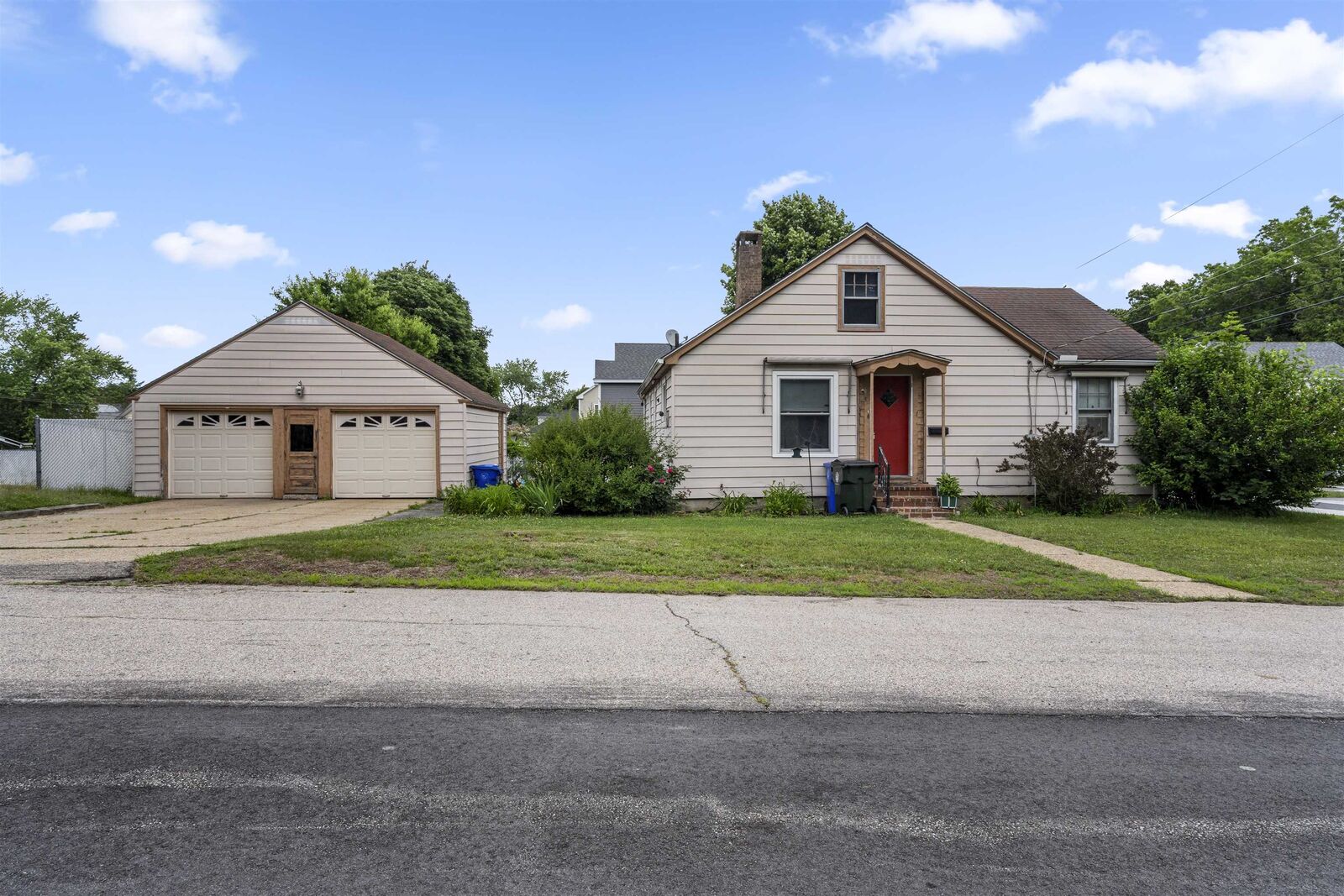 Property Photo:  75 Dickey Street  NH 03102 