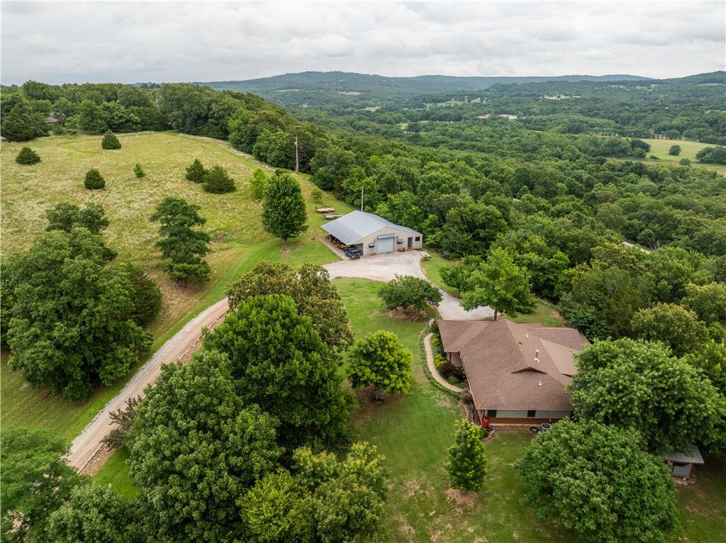 Property Photo: 640 S Forty Road AR 72774