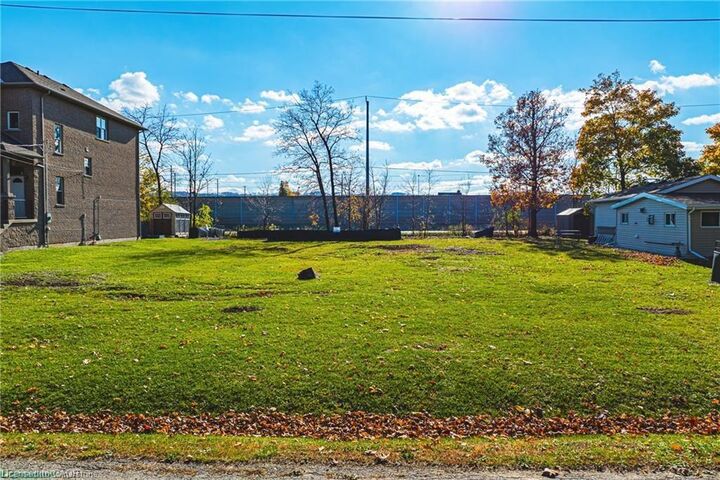 Property Photo: 5 Trillium Avenue ON L8E 5E1