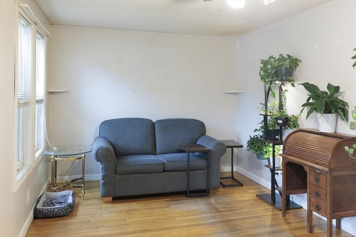 Property Photo:  10 Larsen Ln  MA 01862 