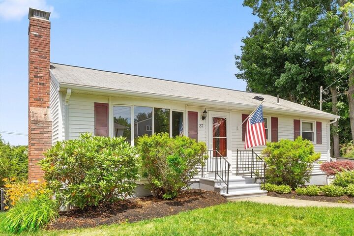 Property Photo:  37 Angelo St  MA 01604 