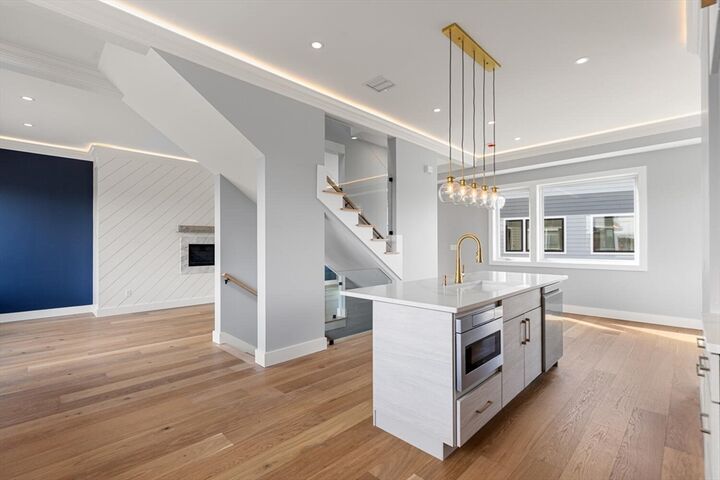 Property Photo:  312 Newton Street 2A  MA 02453 
