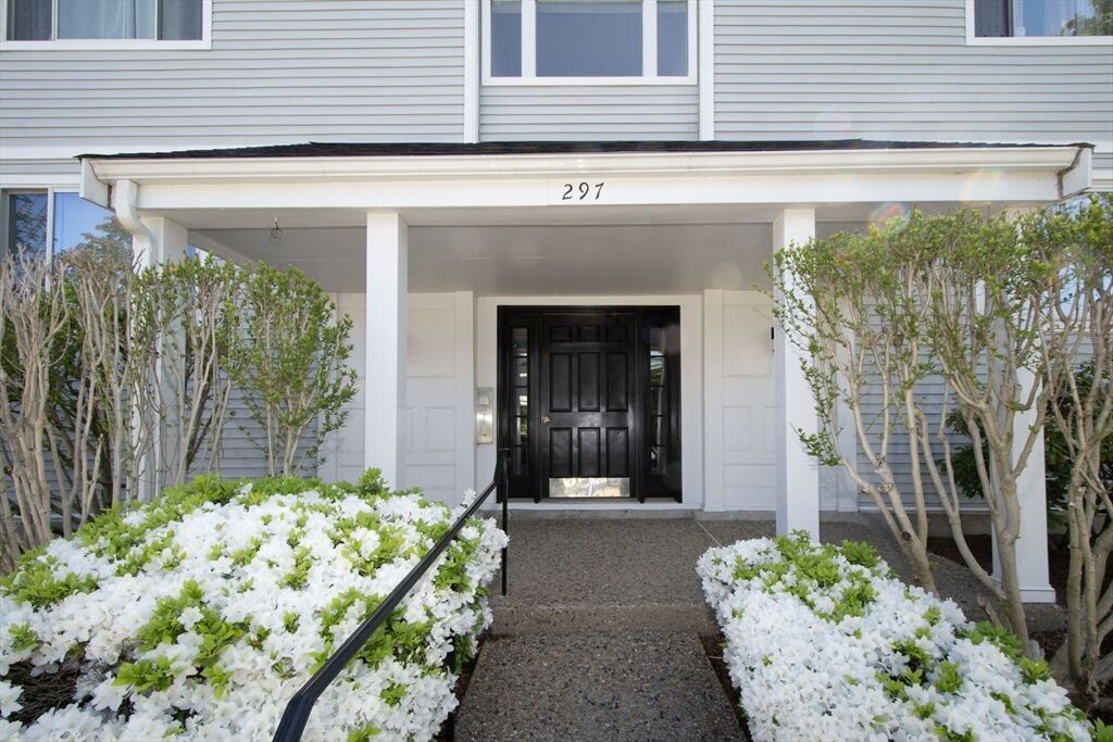 Property Photo:  297 Temple Street 21  MA 02132 