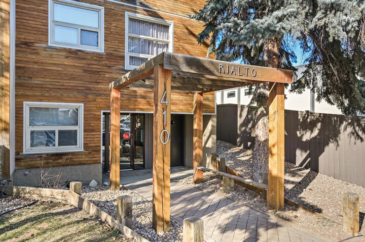 410 1 Avenue NE 405 — photo 1