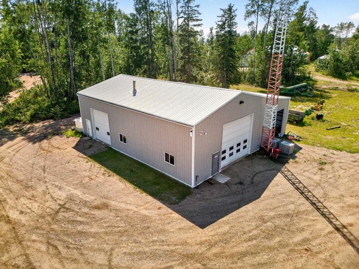 Property Photo:  15176 Twp Rd 1052  AB T0H 2H0 