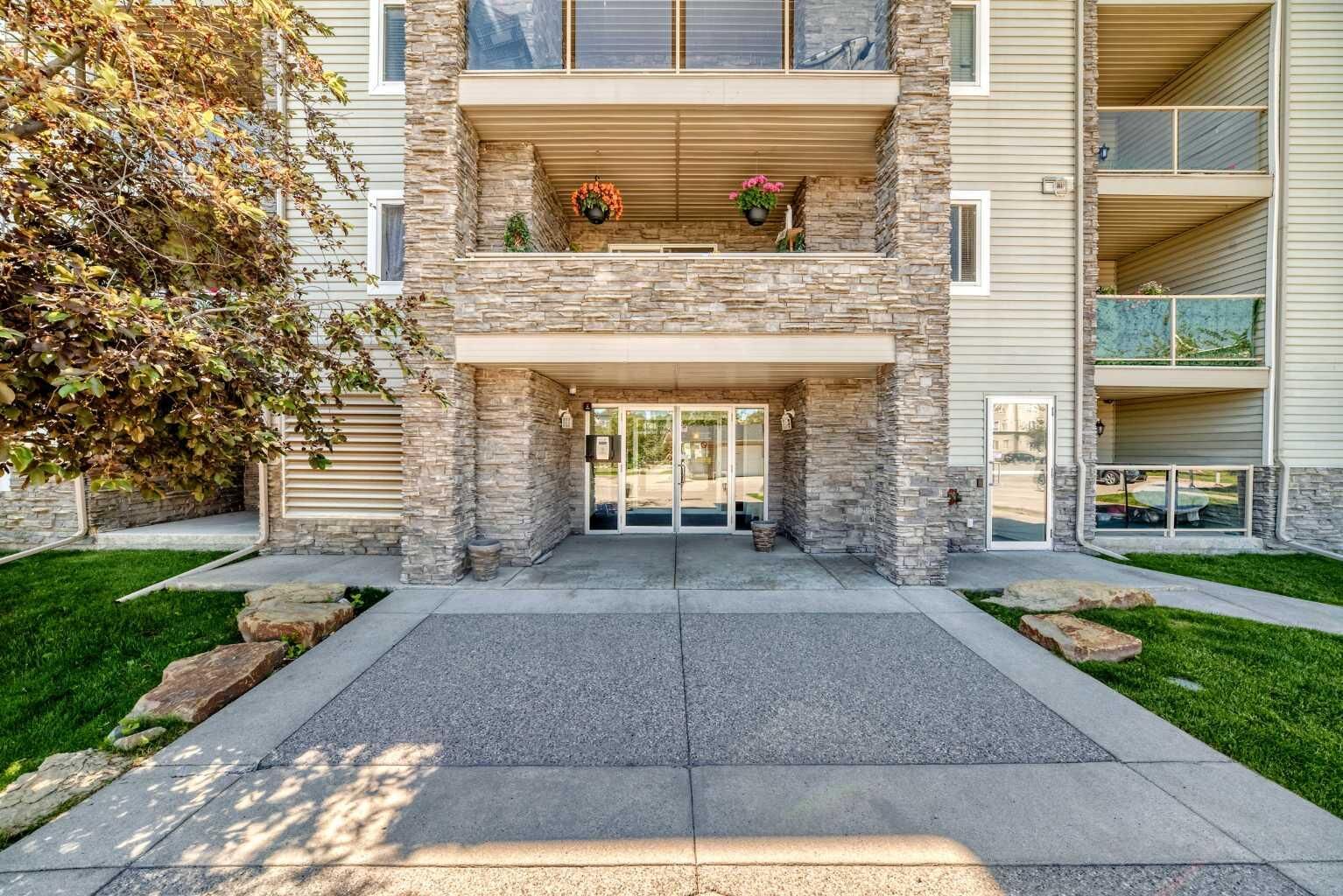 Property Photo: 5500 Somervale Court SW 109 AB T2Y 4L9