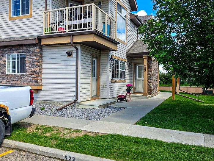 Property Photo: 31 Jamieson Avenue 425 AB T4P 0H7