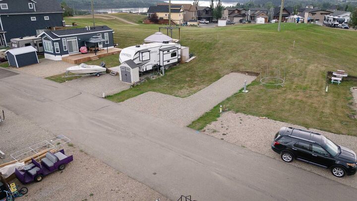 Property Photo: 25054 South Pine Lake Road 6122 AB T0M 1R0