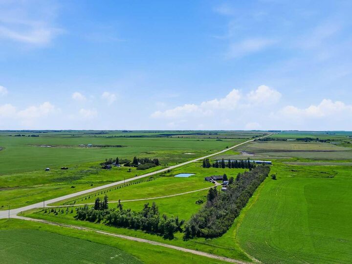 274006 Township Road 262 — photo 1