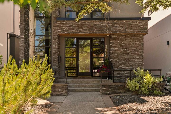 Property Photo: 3923 15A Street SW AB T2T 4C8