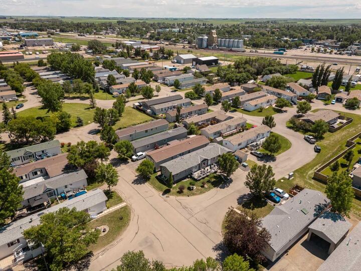 Photo de la propriété:  207 Porter Street  AB T1M 0A7 