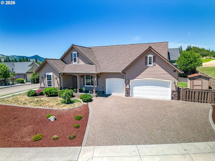 Property Photo:  330 Wil Way  OR 97496 