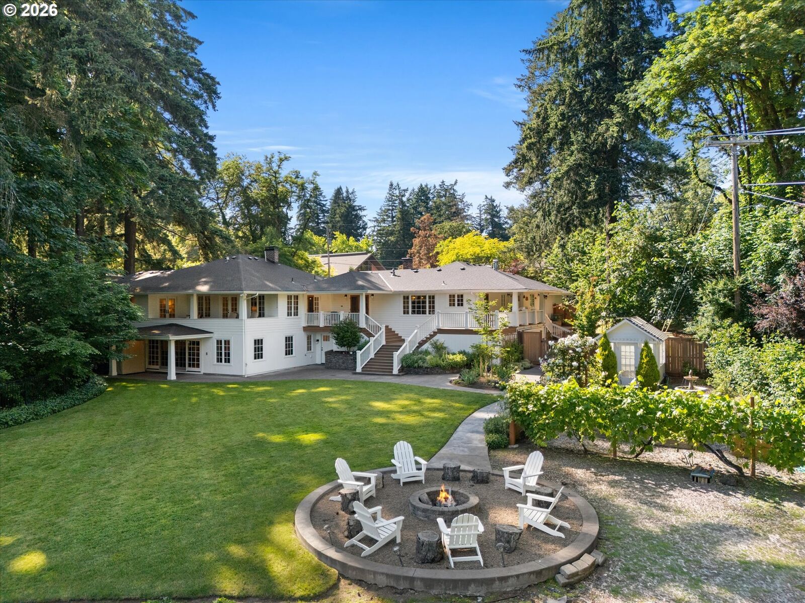 Property Photo:  3920 Upper Dr  OR 97035 