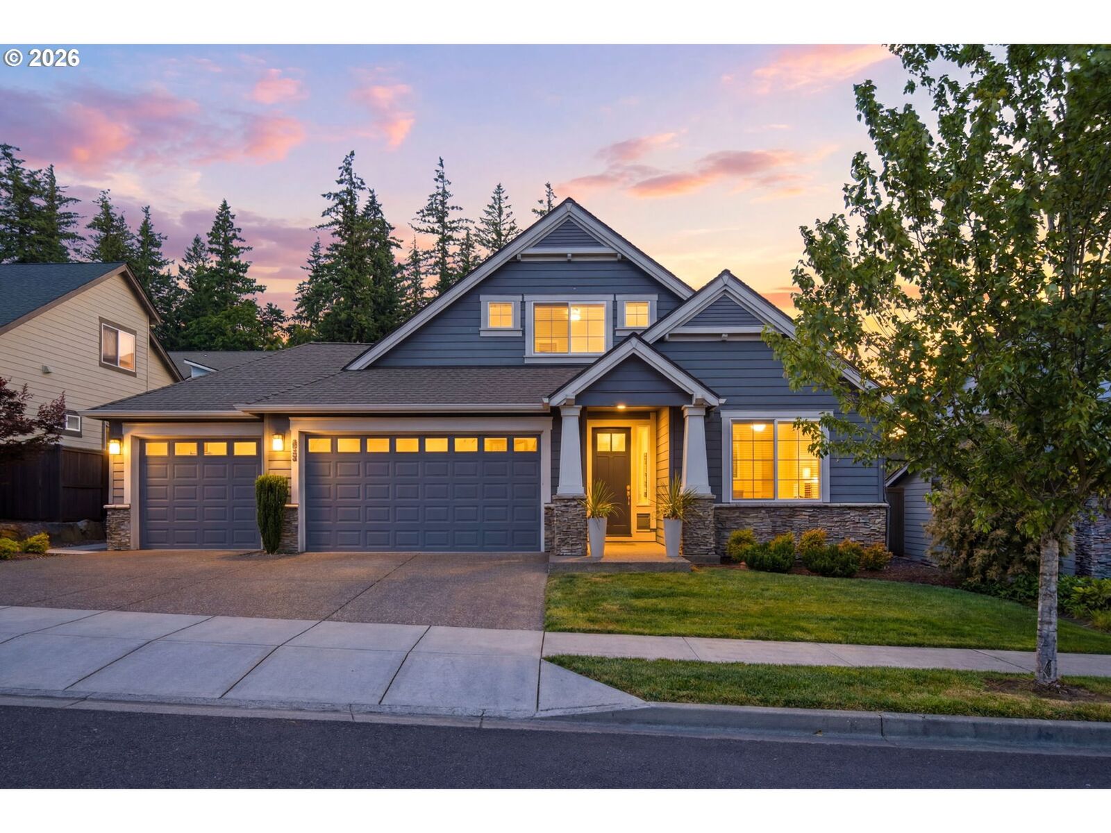 Property Photo:  1411 NW Redwood Ln  WA 98607 