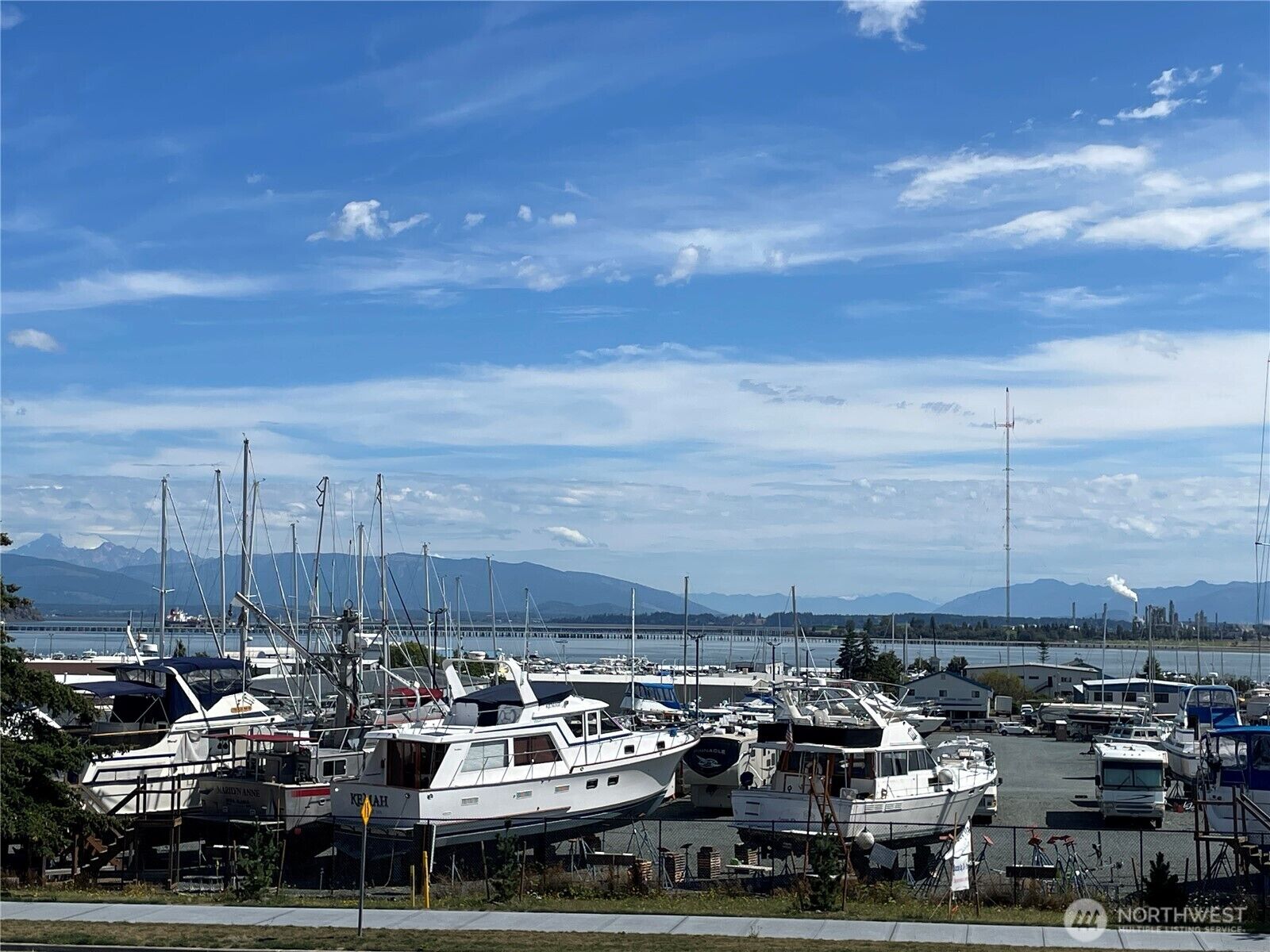 Property Photo:  3120  R Avenue 3  WA 98221 