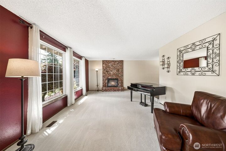 Property Photo: 11804 86th Avenue Ct E WA 98373