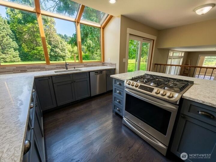 Property Photo:  20611 SE 135th Street  WA 98027 