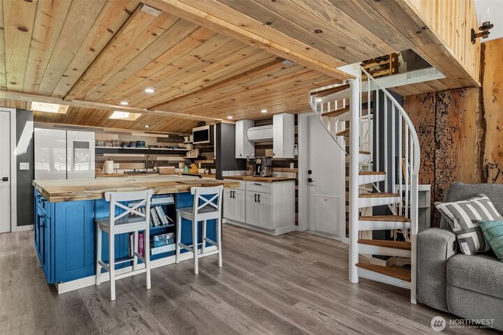 Property Photo: 53 N Salmon Beach WA 98407