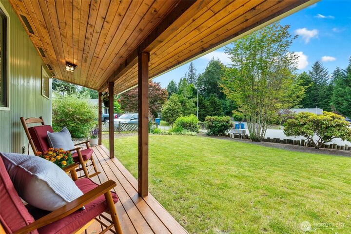Property Photo:  14515  247th Drive SE  WA 98272 