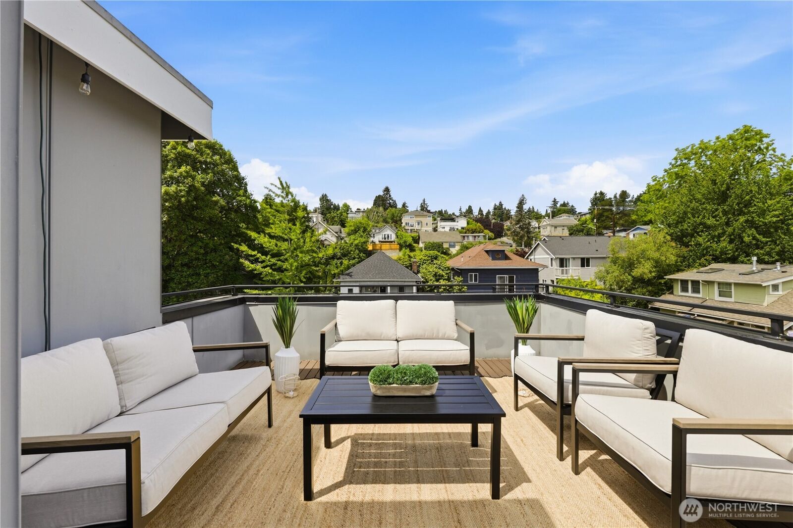 Property Photo:  3045  21st Avenue W C  WA 98199 